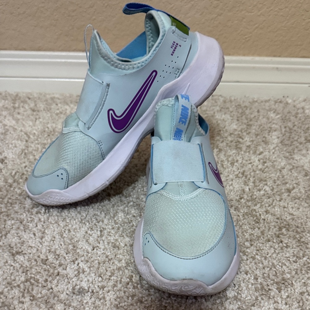 Nike Kids Flex Runner 3 Aqua and Violet Sneakers